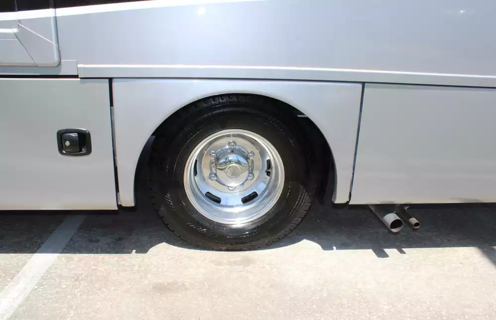 2024 Thor Tiburon 24RW - Image 6