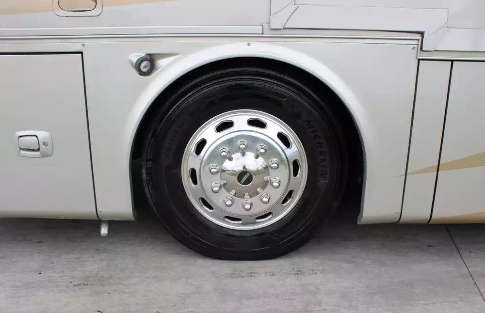 2013 Tiffin Phaeton 36GH - Image 46