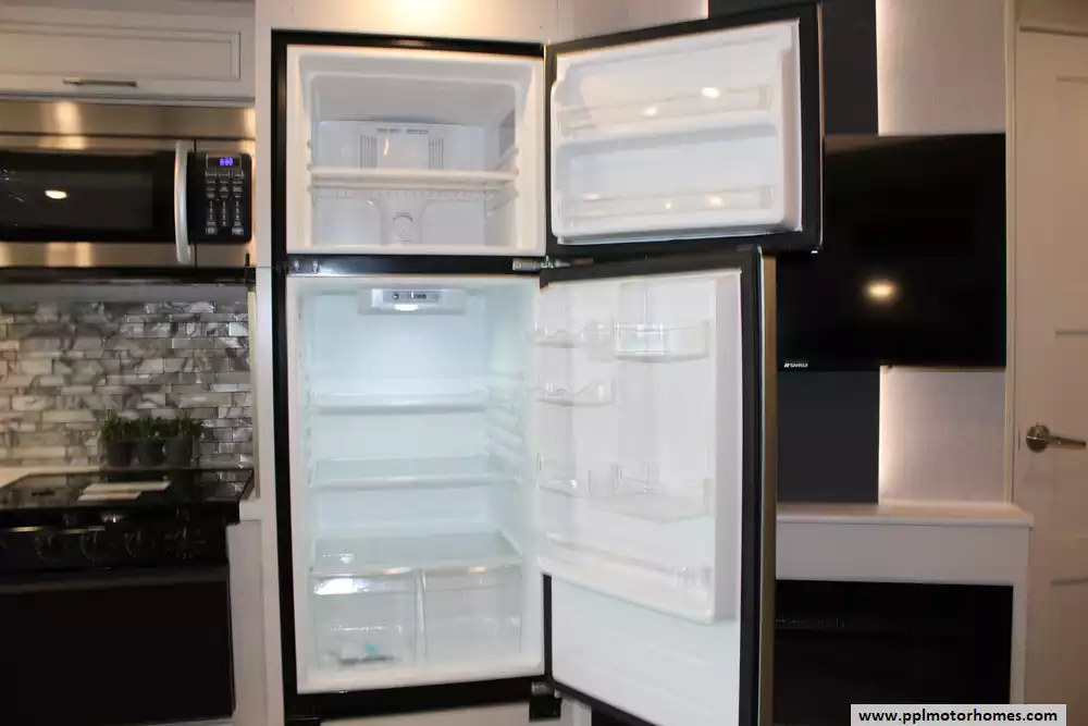 2023 Fleetwood Fortis 34M - Image 56