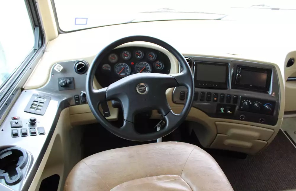 2013 Tiffin Phaeton 36GH - Image 48