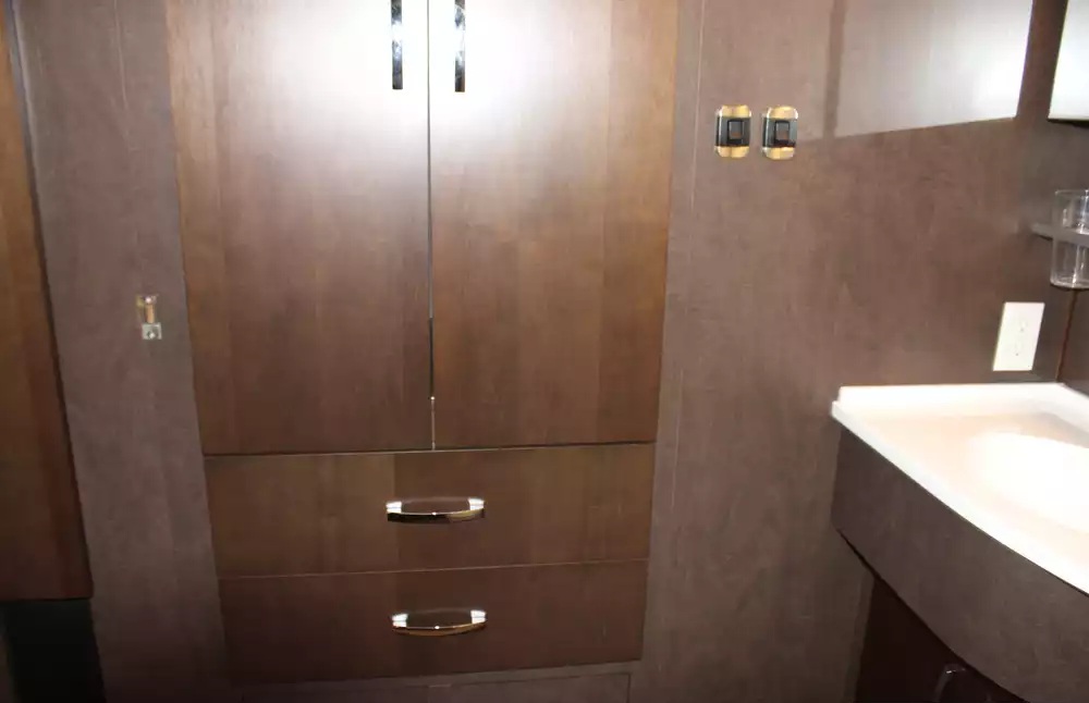 2017 Leisure Travel Unity Series U24MB - Image 7