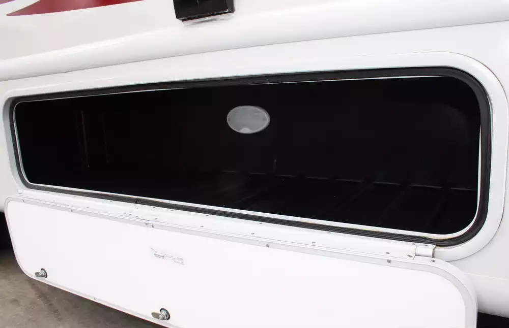 2023 Thor Vegas 24.1 - Image 8