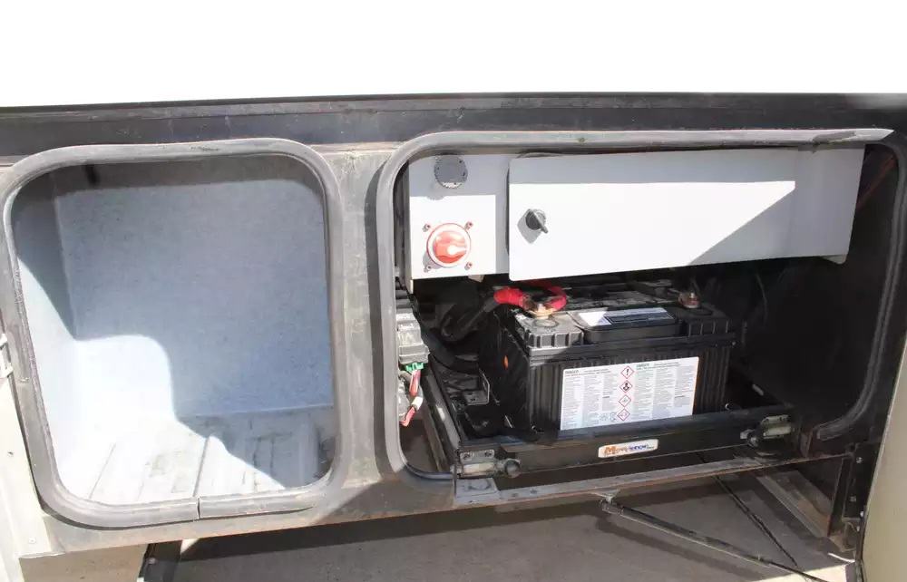 2013 Monaco Knight 40DFT - Image 56