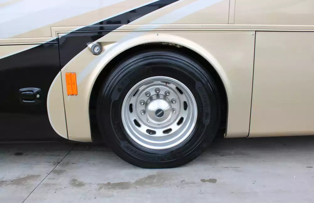 2013 Tiffin Phaeton 36GH - Image 51