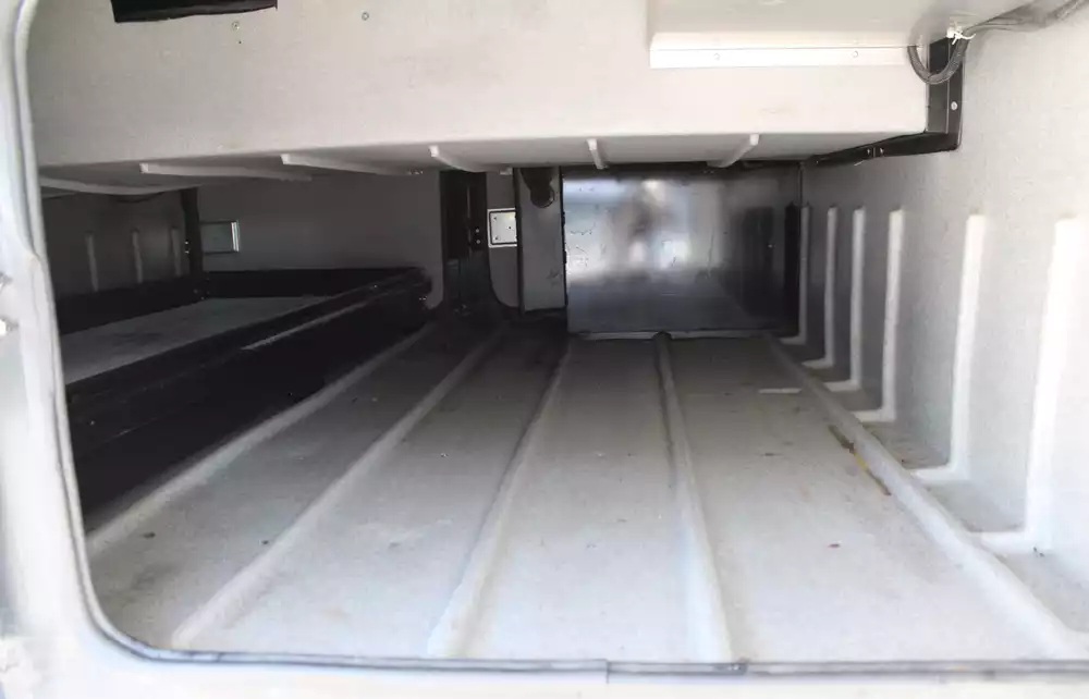 2013 Monaco Knight 40DFT - Image 5