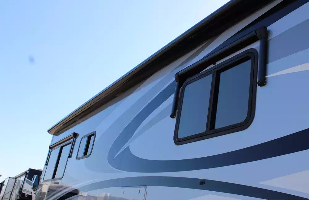 2013 Monaco Knight 40DFT - Image 7