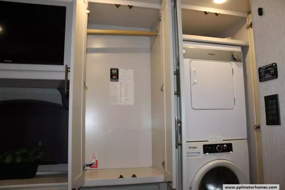 2023 Fleetwood Fortis 34M - Image 5