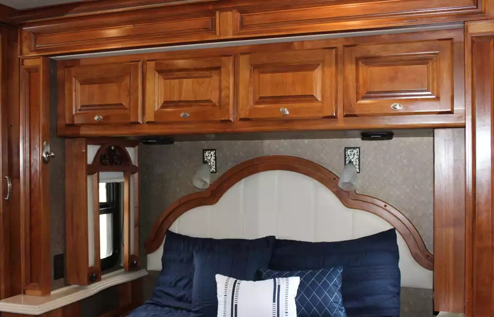 2013 Tiffin Phaeton 36GH - Image 60