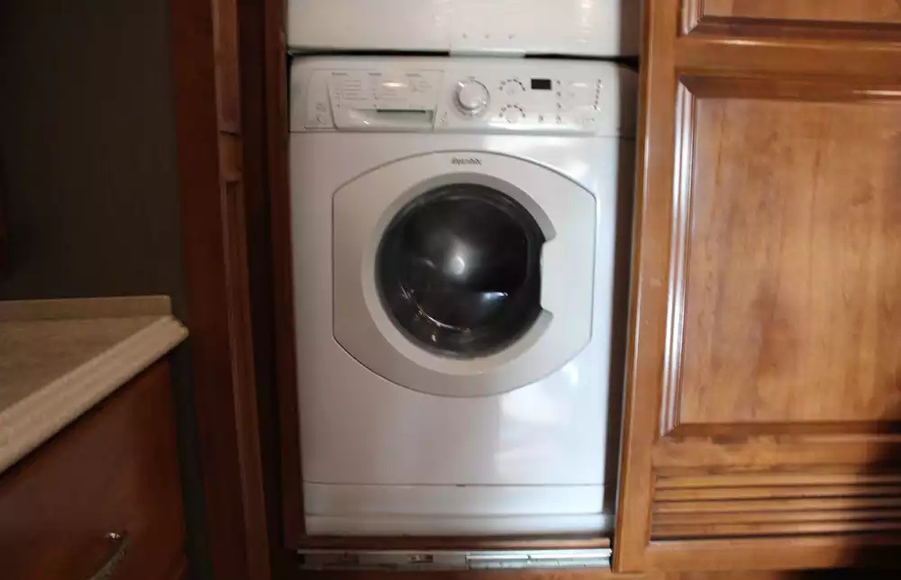 2013 Tiffin Phaeton 36GH - Image 61