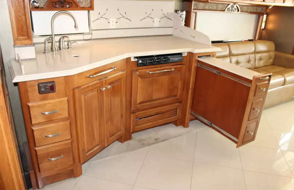 2013 Tiffin Phaeton 36GH - Image 63