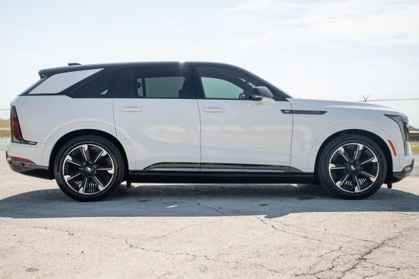 2025 Cadillac Escalade IQ Sport 2 - Image 4