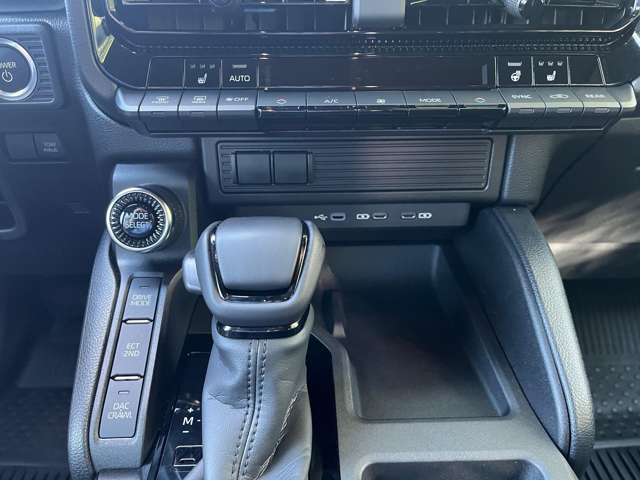 2025 Toyota Land Cruiser 1958 - Image 70