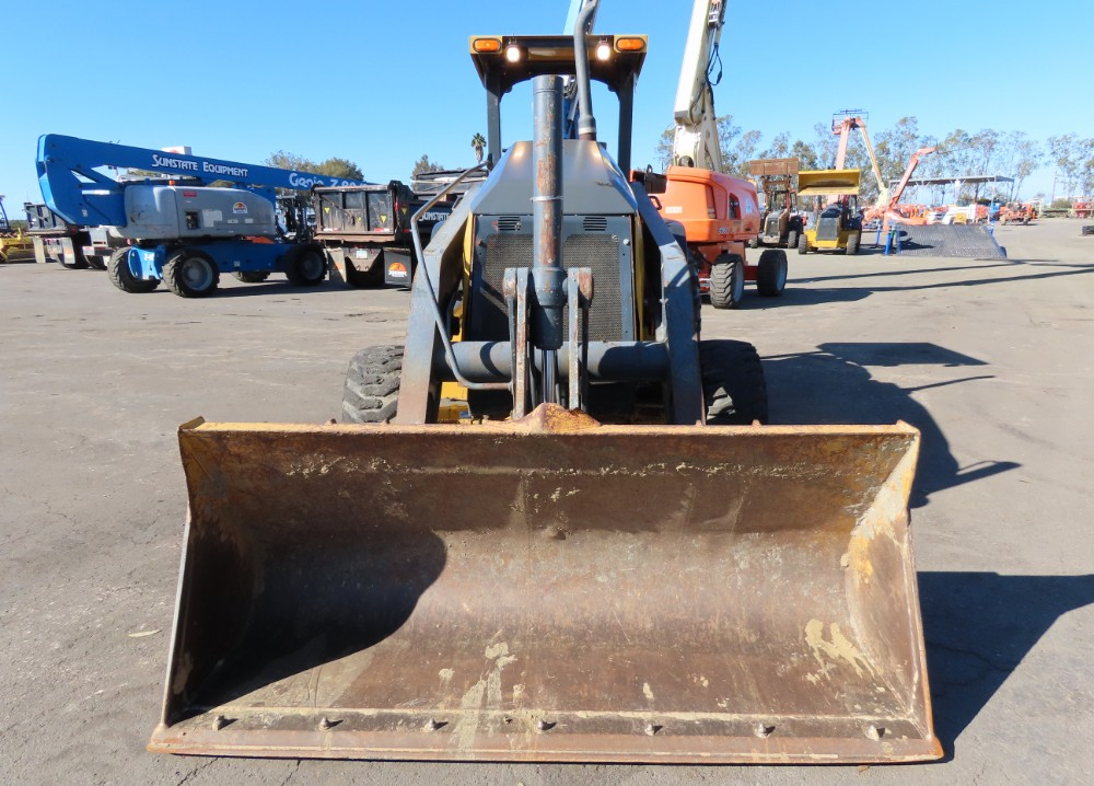 2015 John Deere 210LEP - Image 15