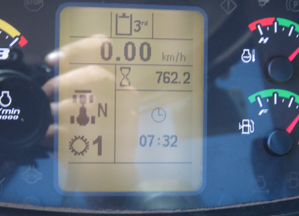 2016 Case 321F - Image 20