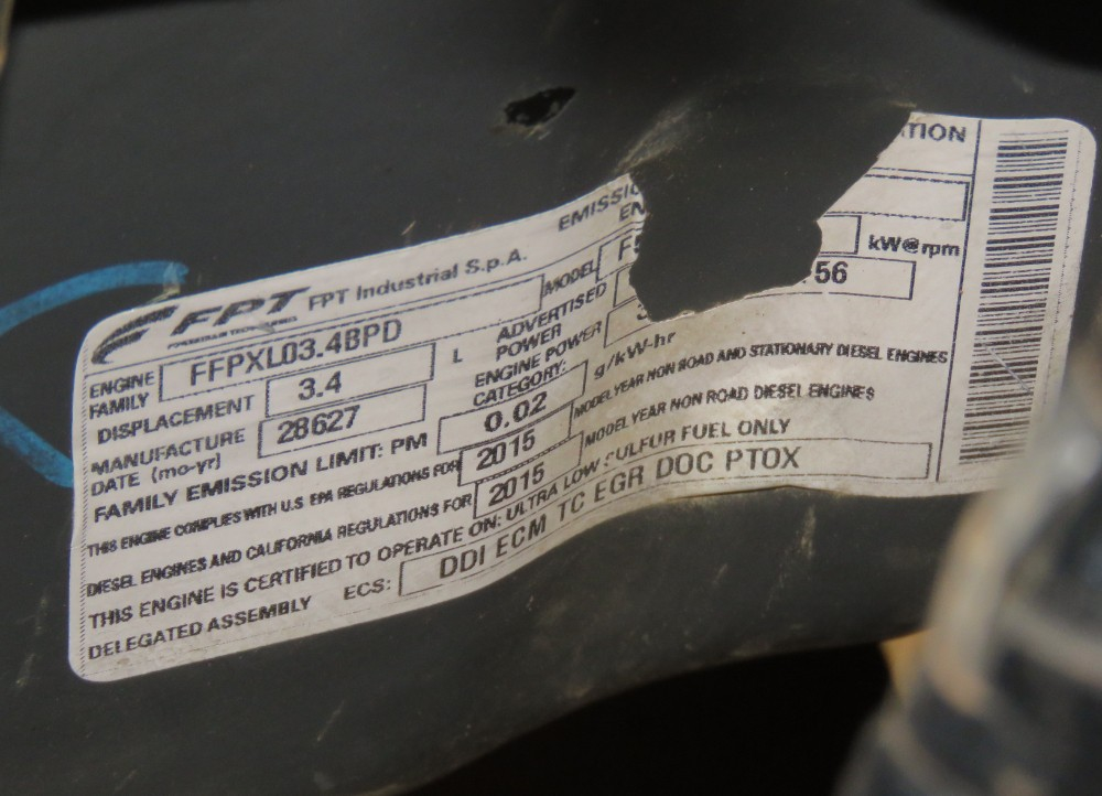 2016 Case 321F - Image 27