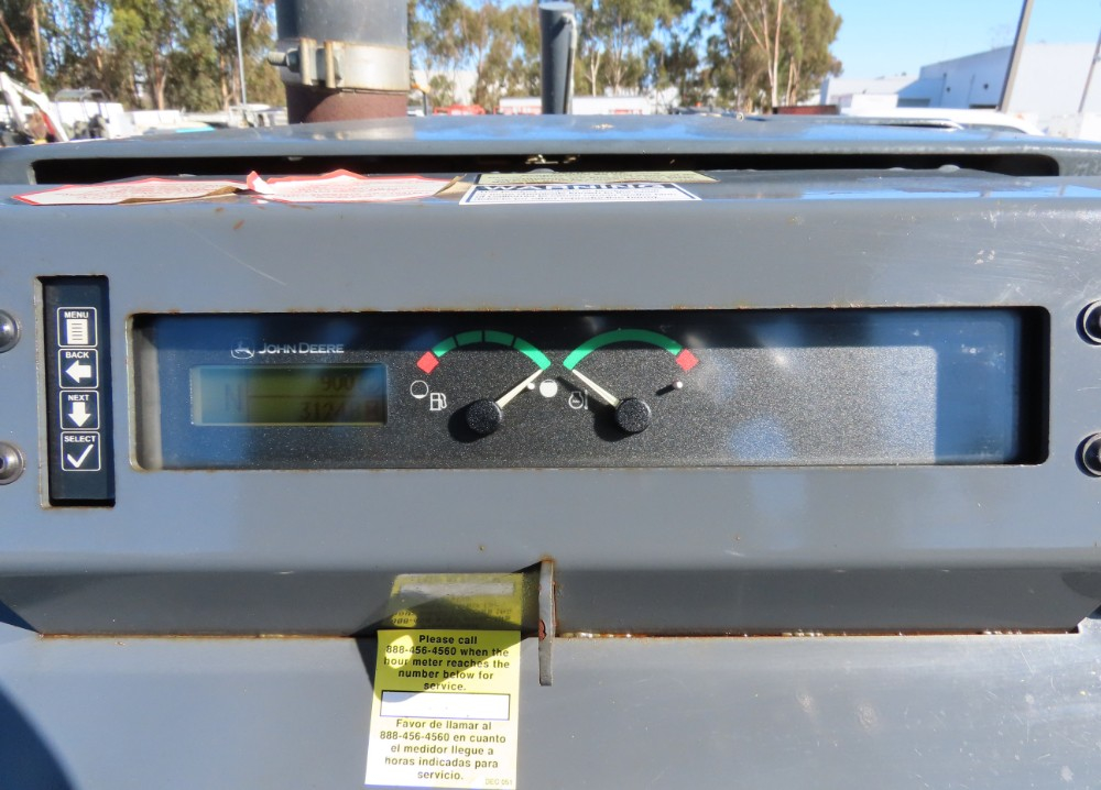 2015 John Deere 210LEP - Image 29