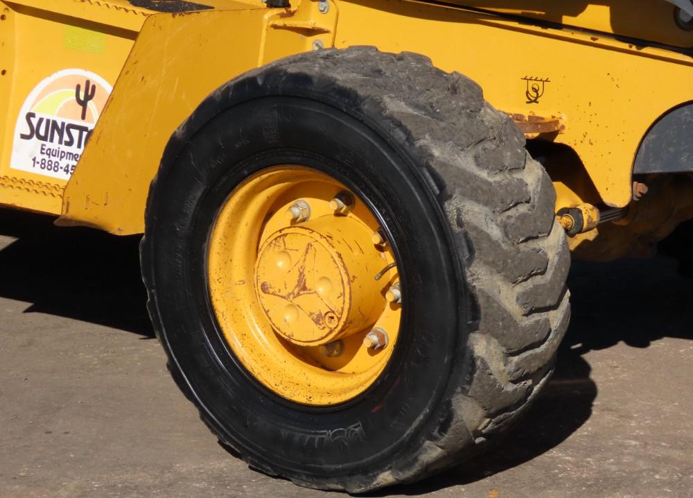 2015 John Deere 210LEP - Image 9