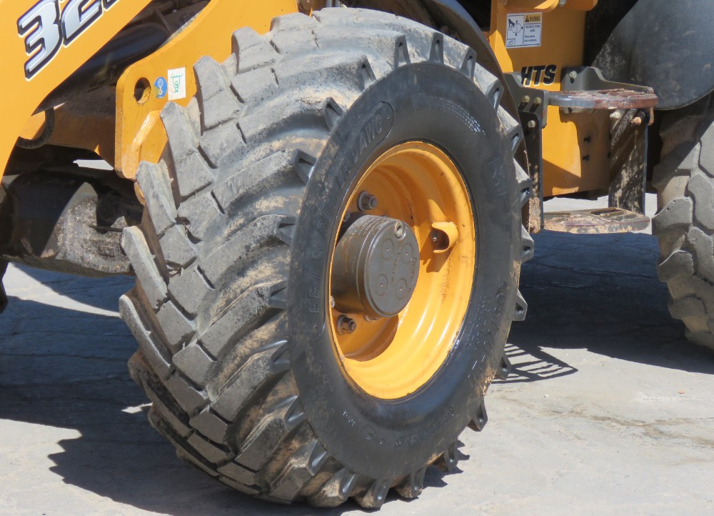 2016 Case 321F - Image 4