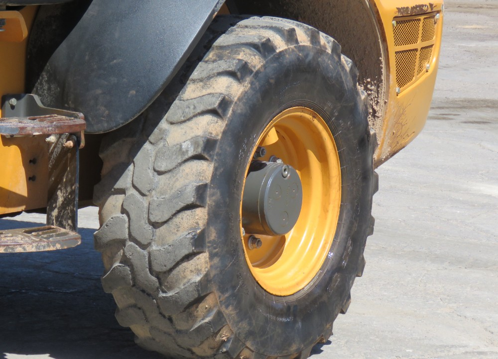 2016 Case 321F - Image 5