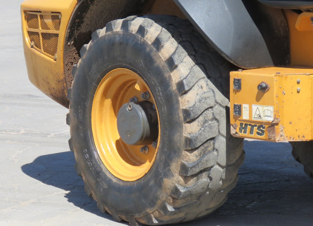 2016 Case 321F - Image 7