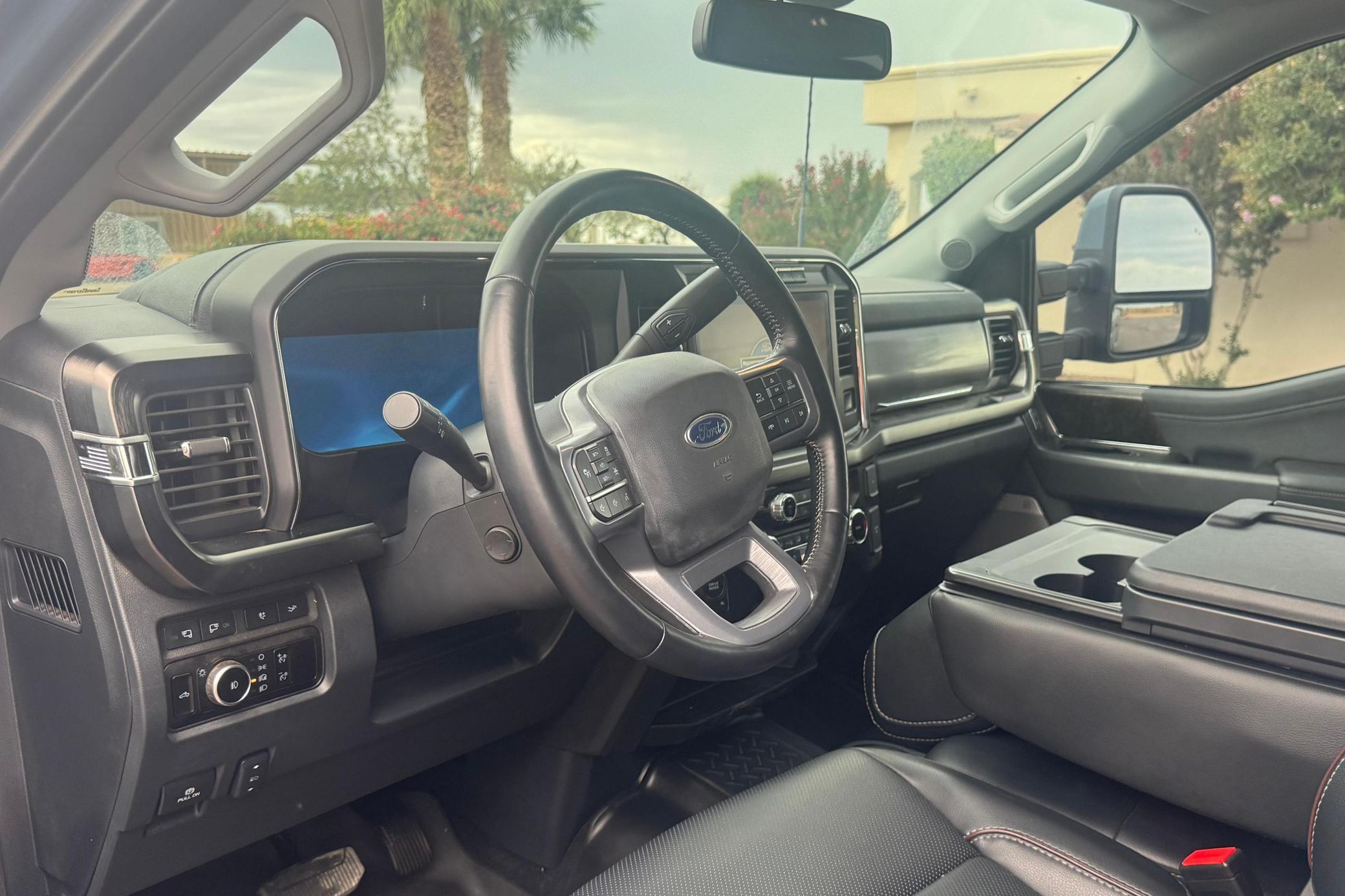 2023 Ford F-350 Super Duty Lariat - Image 57