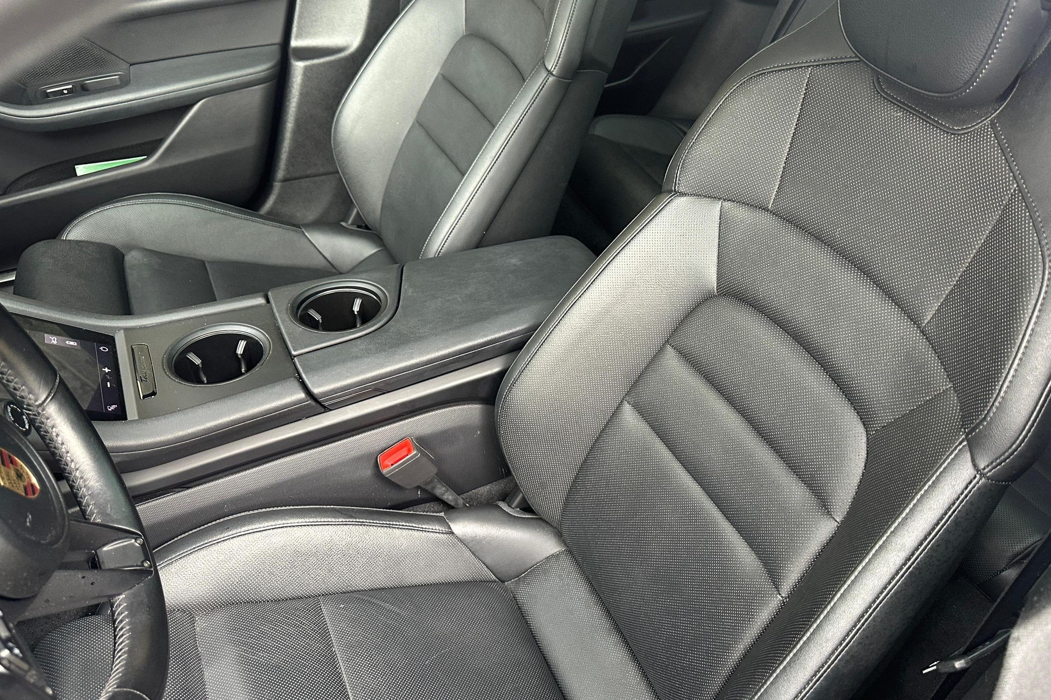 2021 Porsche Taycan 4S - Image 12