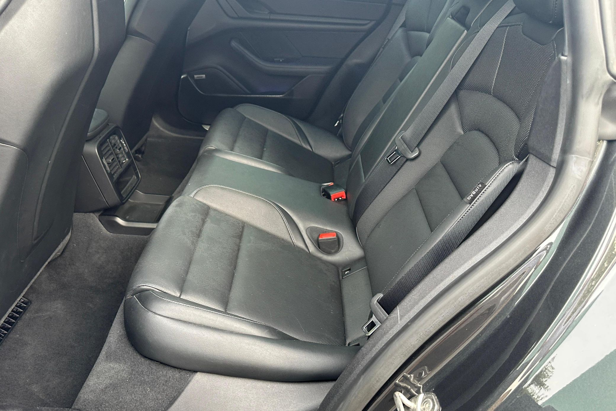 2021 Porsche Taycan 4S - Image 14