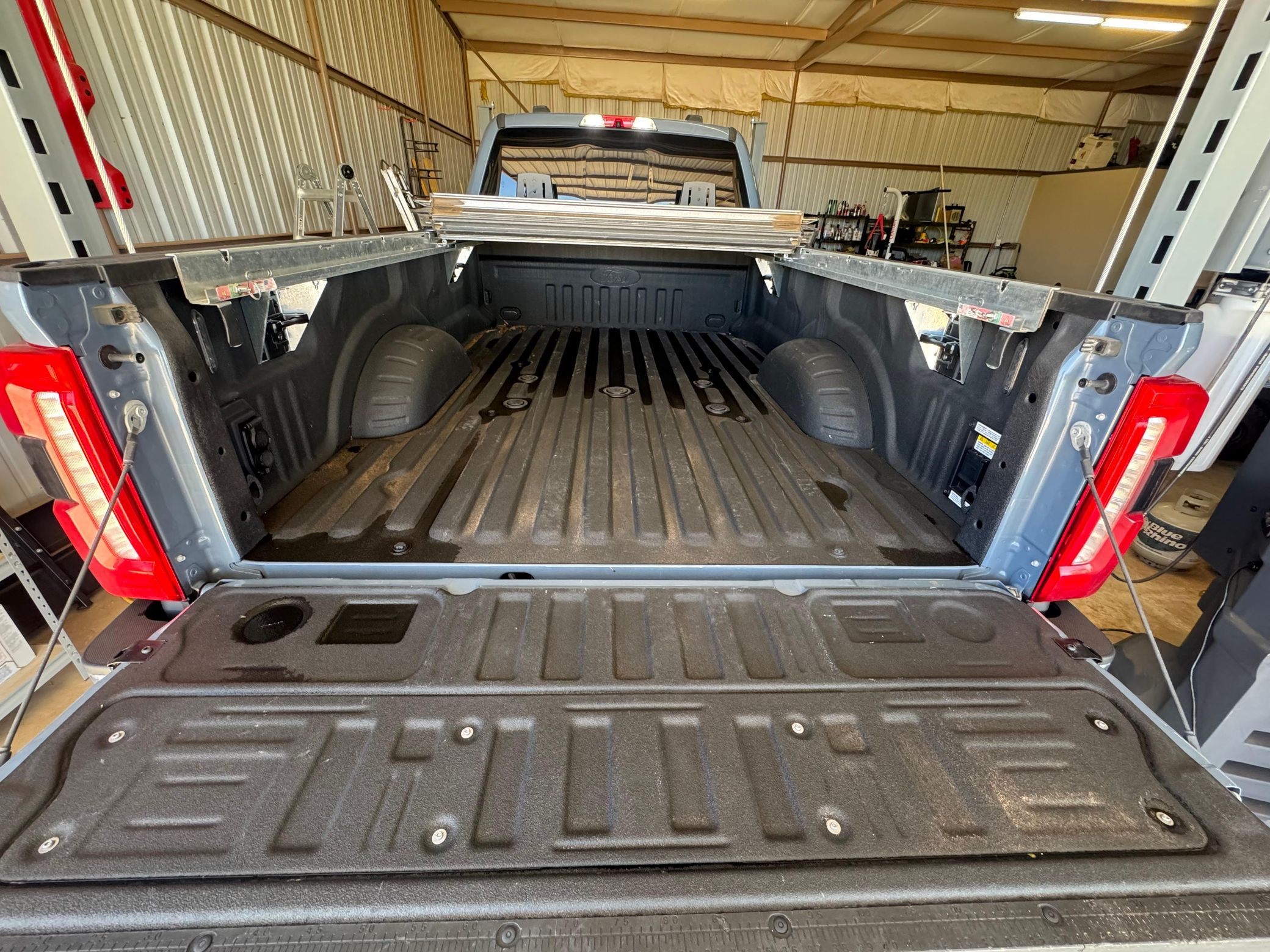 2023 Ford F-350 Super Duty Lariat - Image 61