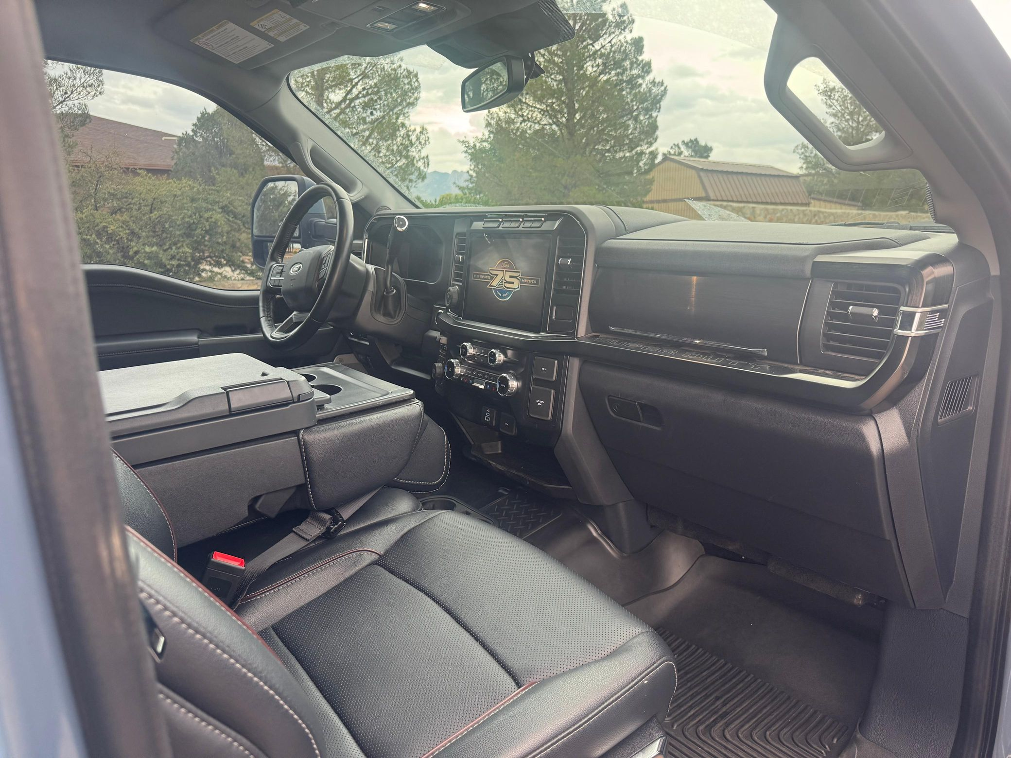 2023 Ford F-350 Super Duty Lariat - Image 63