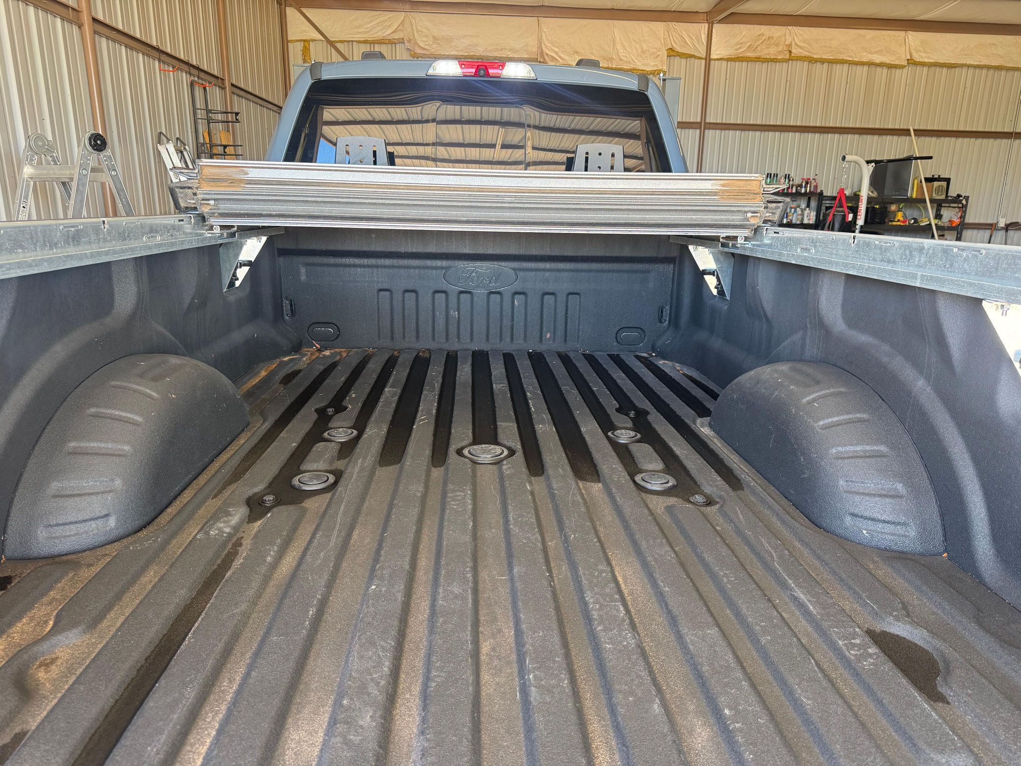 2023 Ford F-350 Super Duty Lariat - Image 7