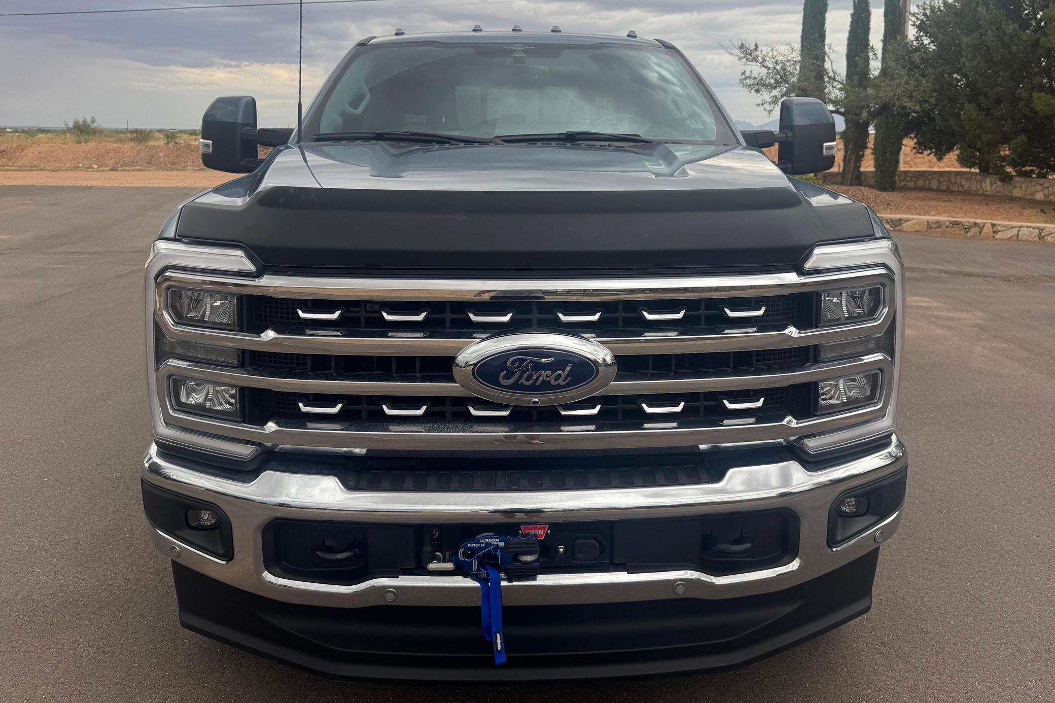 2023 Ford F-350 Super Duty Lariat - Image 10