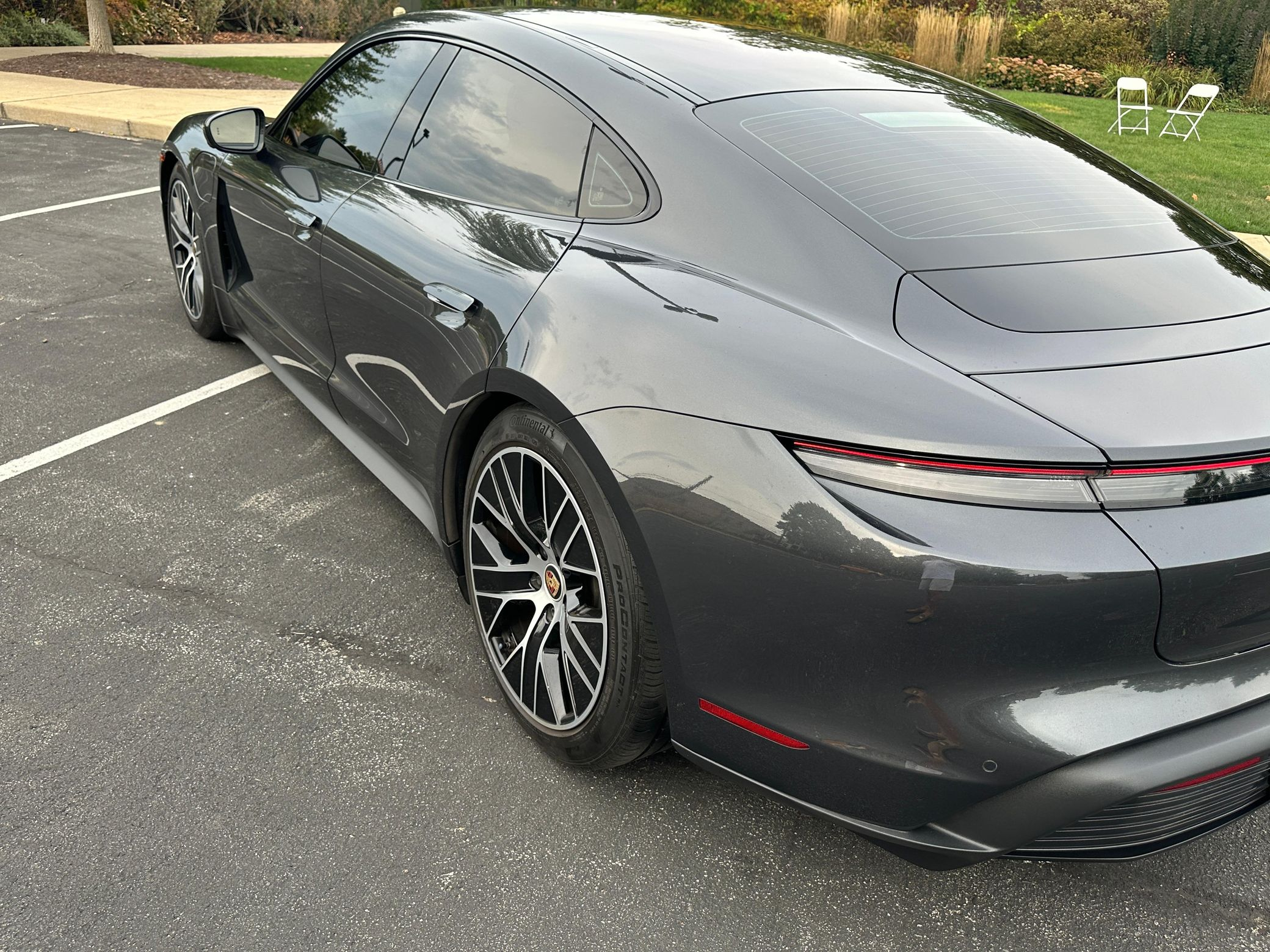 2021 Porsche Taycan 4S - Image 28