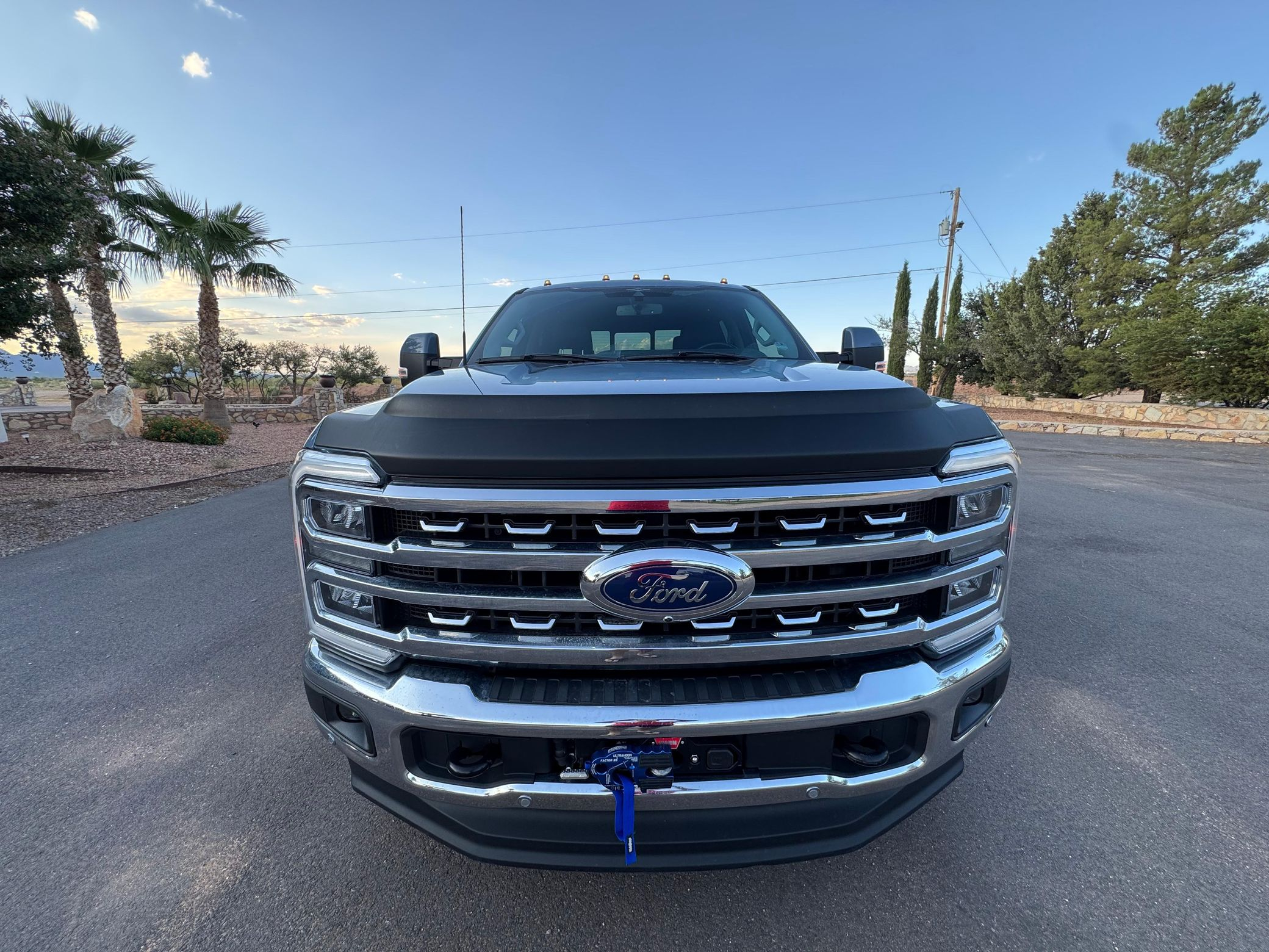 2023 Ford F-350 Super Duty Lariat - Image 6