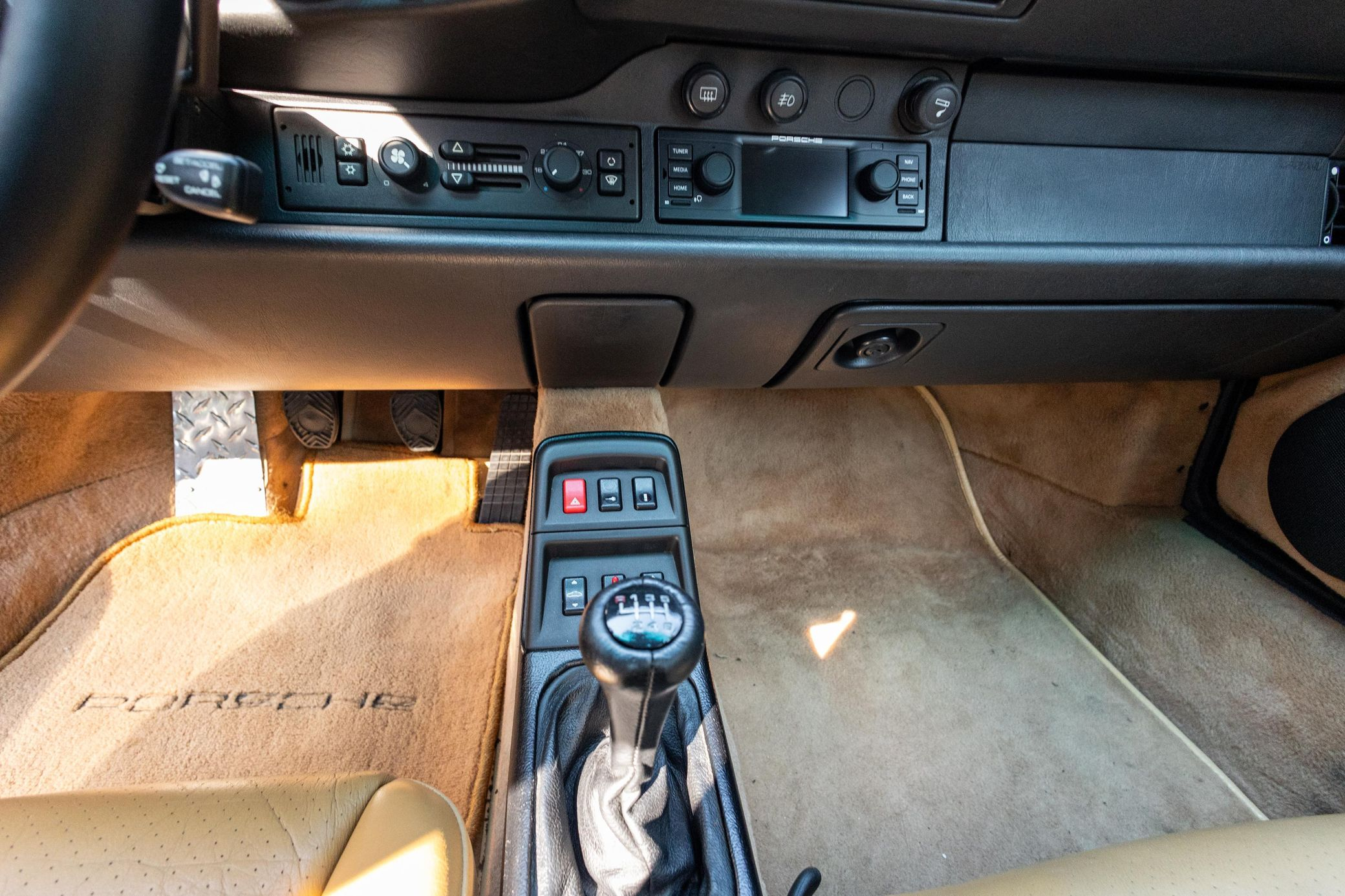 1995 Porsche 911 Carrera Coupe - Image 30