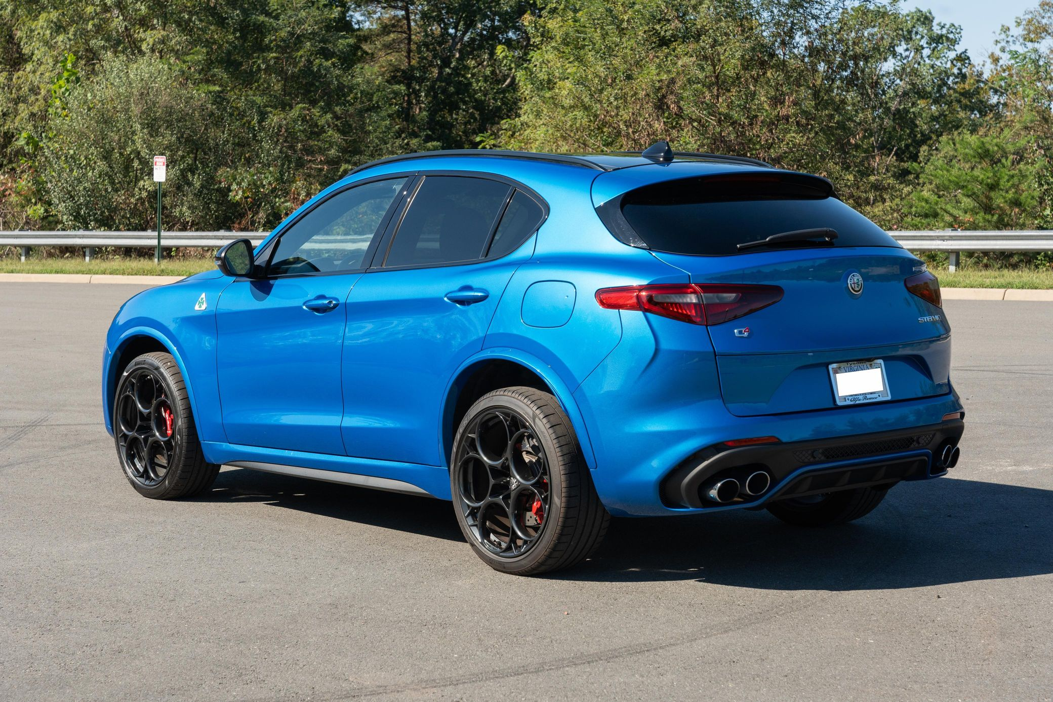 2023 Alfa Romeo Stelvio Quadrifoglio - Image 5