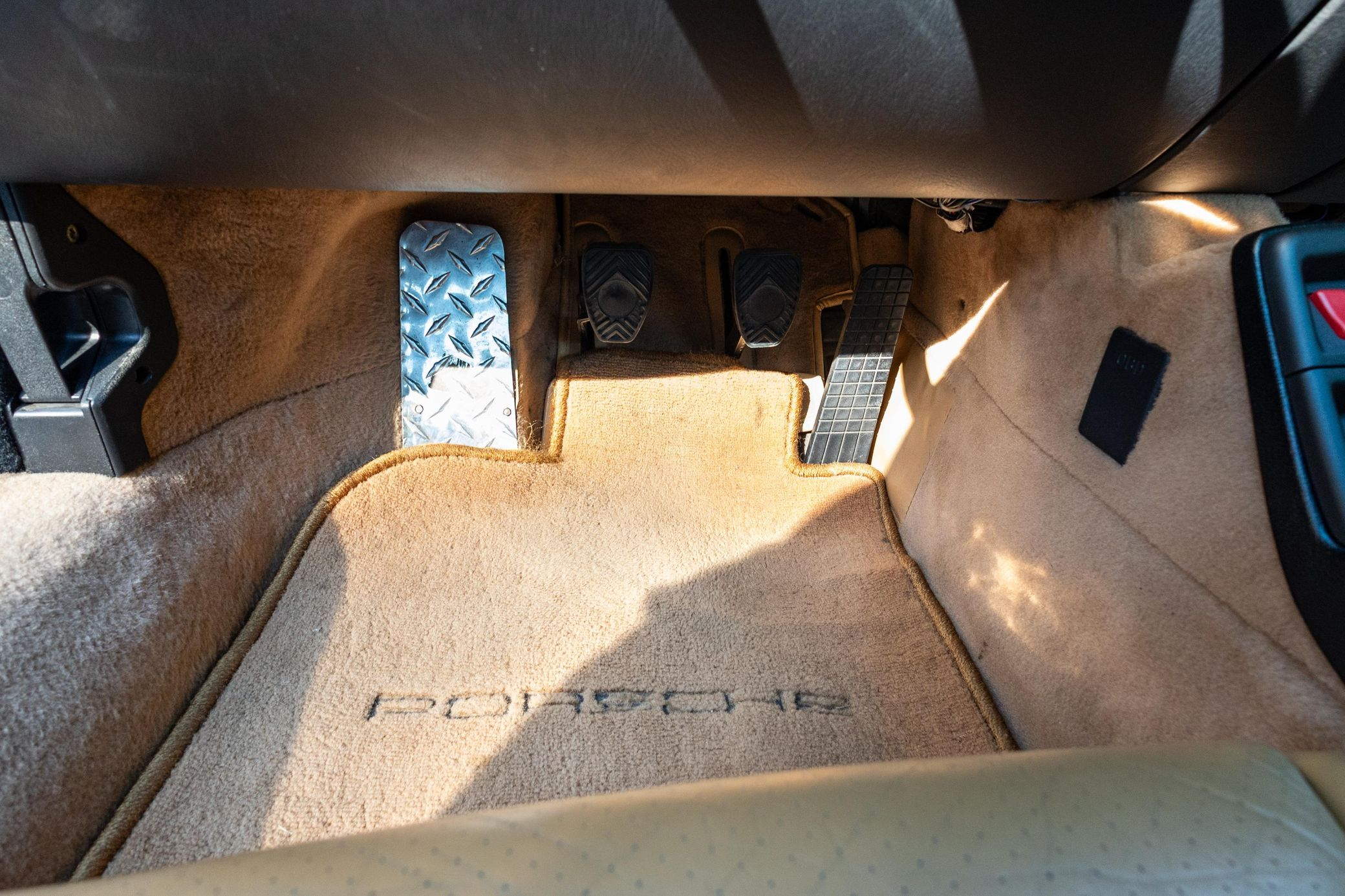 1995 Porsche 911 Carrera Coupe - Image 31