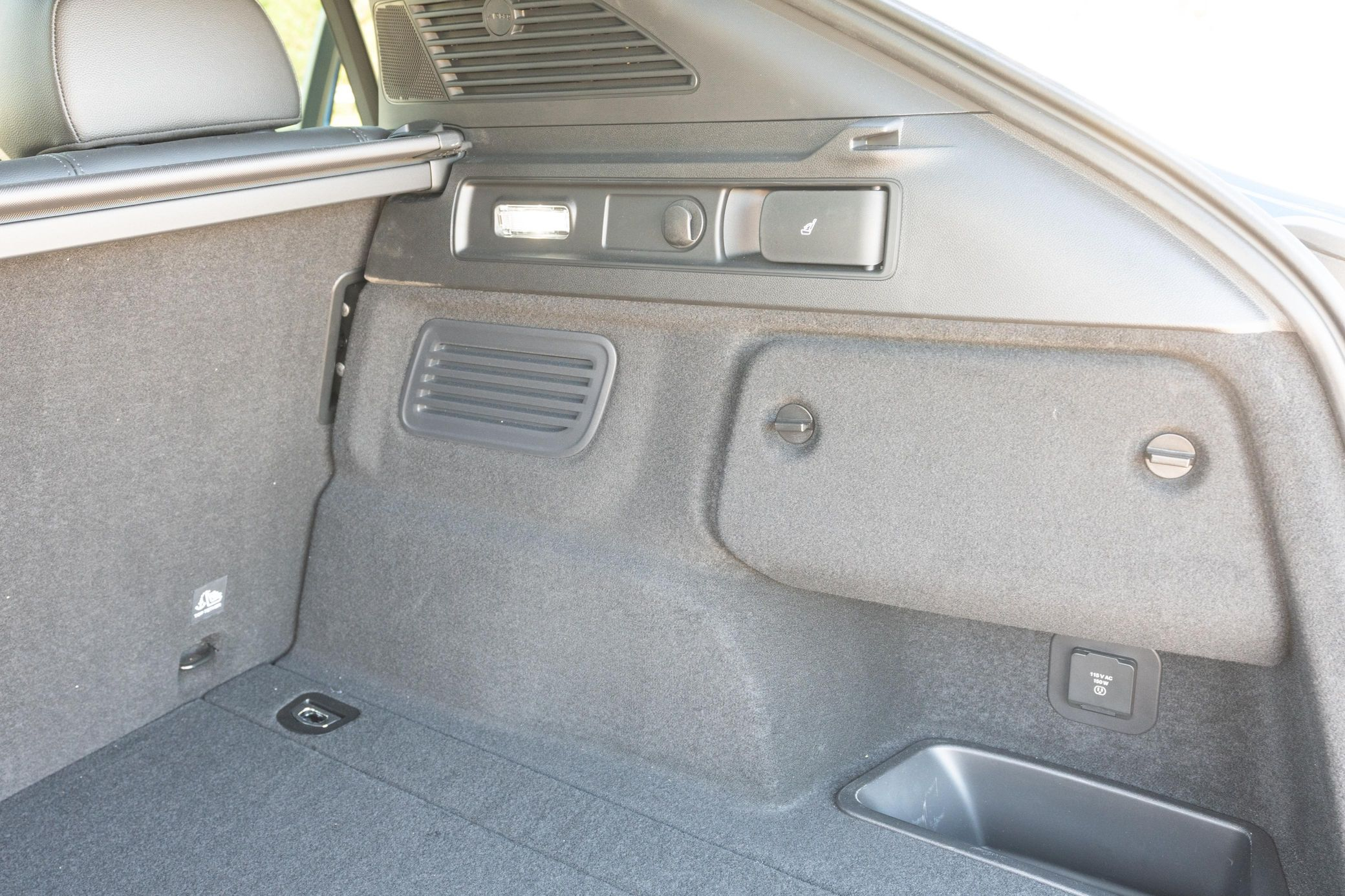 2023 Alfa Romeo Stelvio Quadrifoglio - Image 7