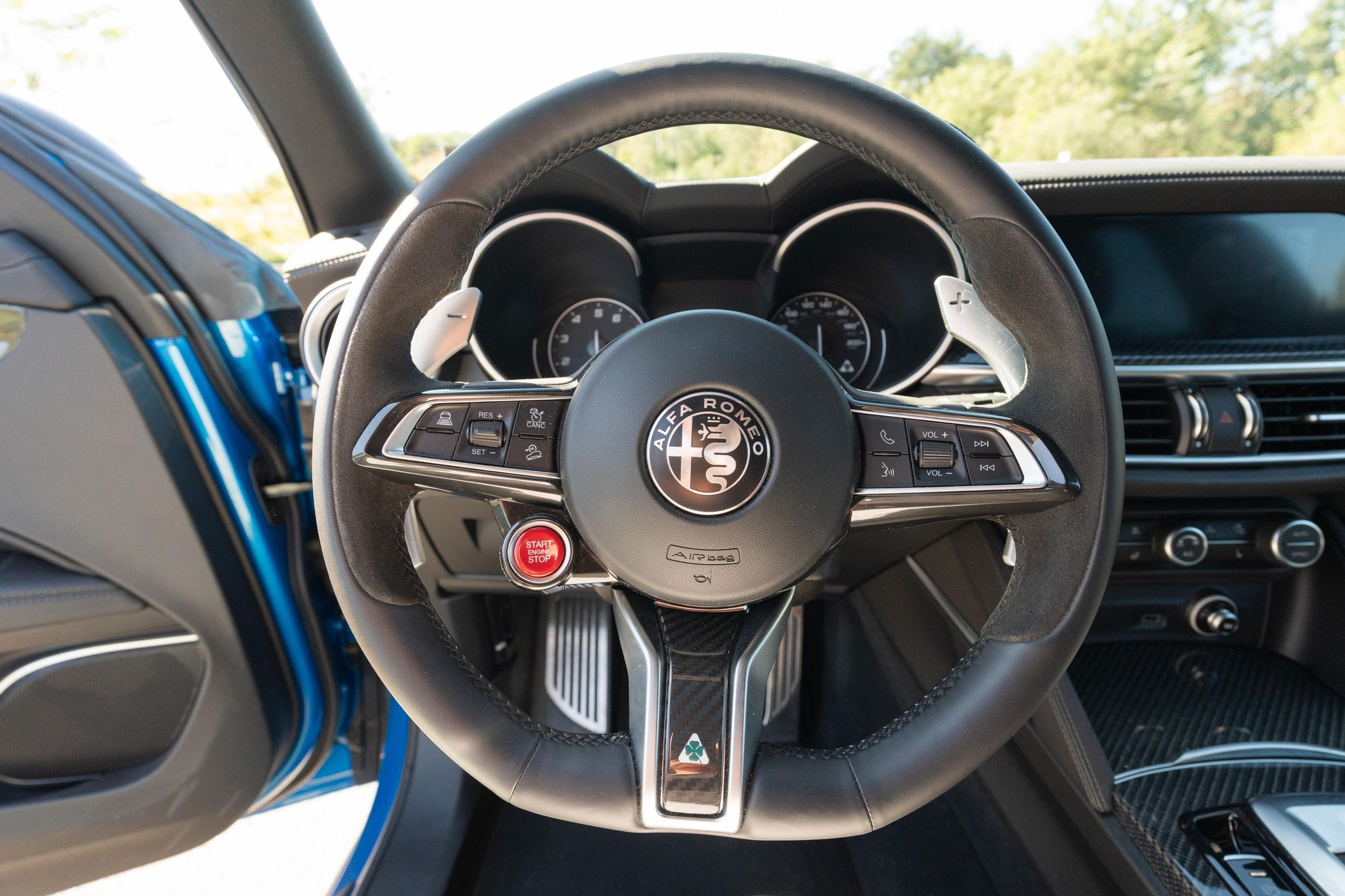 2023 Alfa Romeo Stelvio Quadrifoglio - Image 8