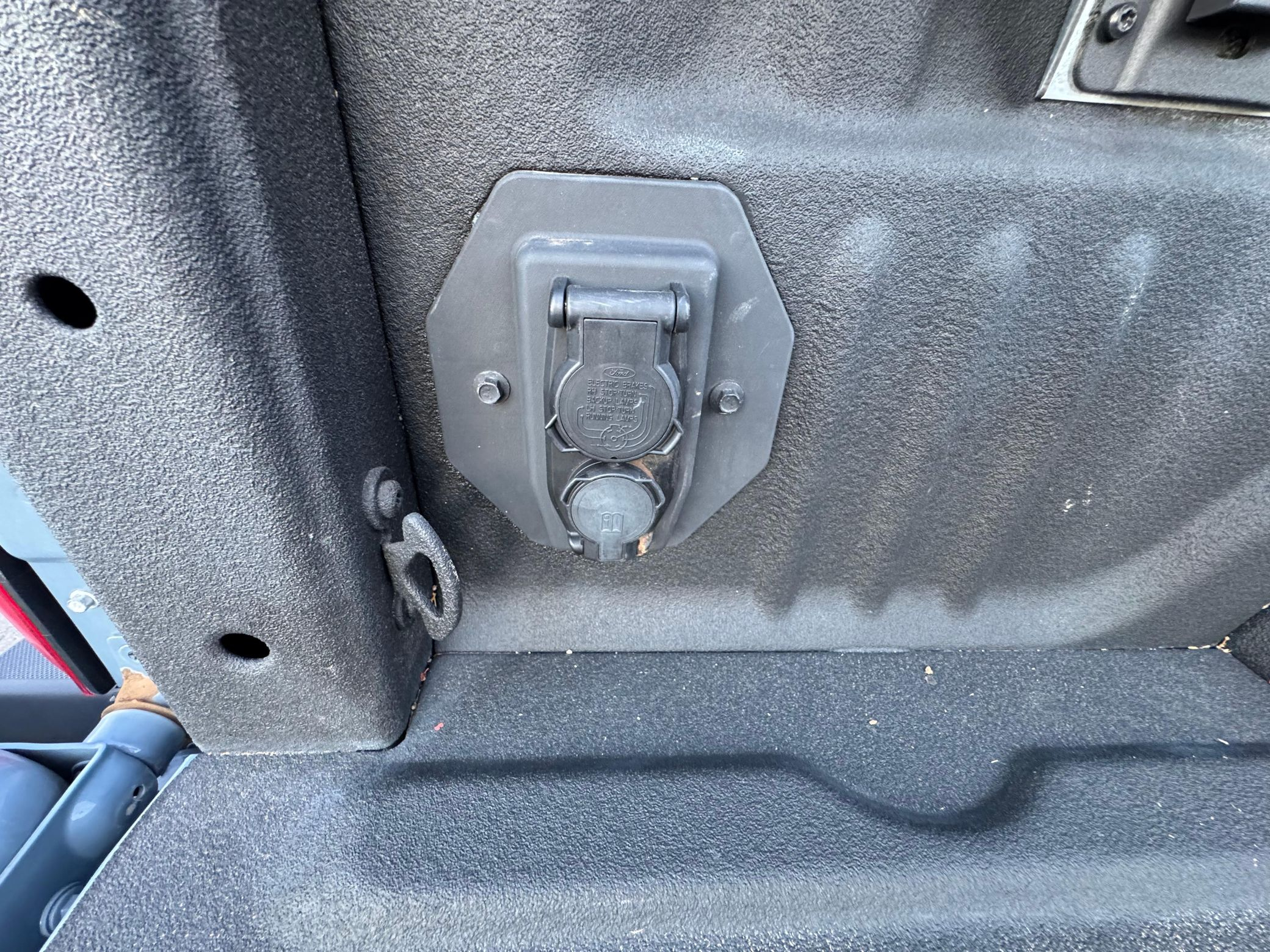 2023 Ford F-350 Super Duty Lariat - Image 16