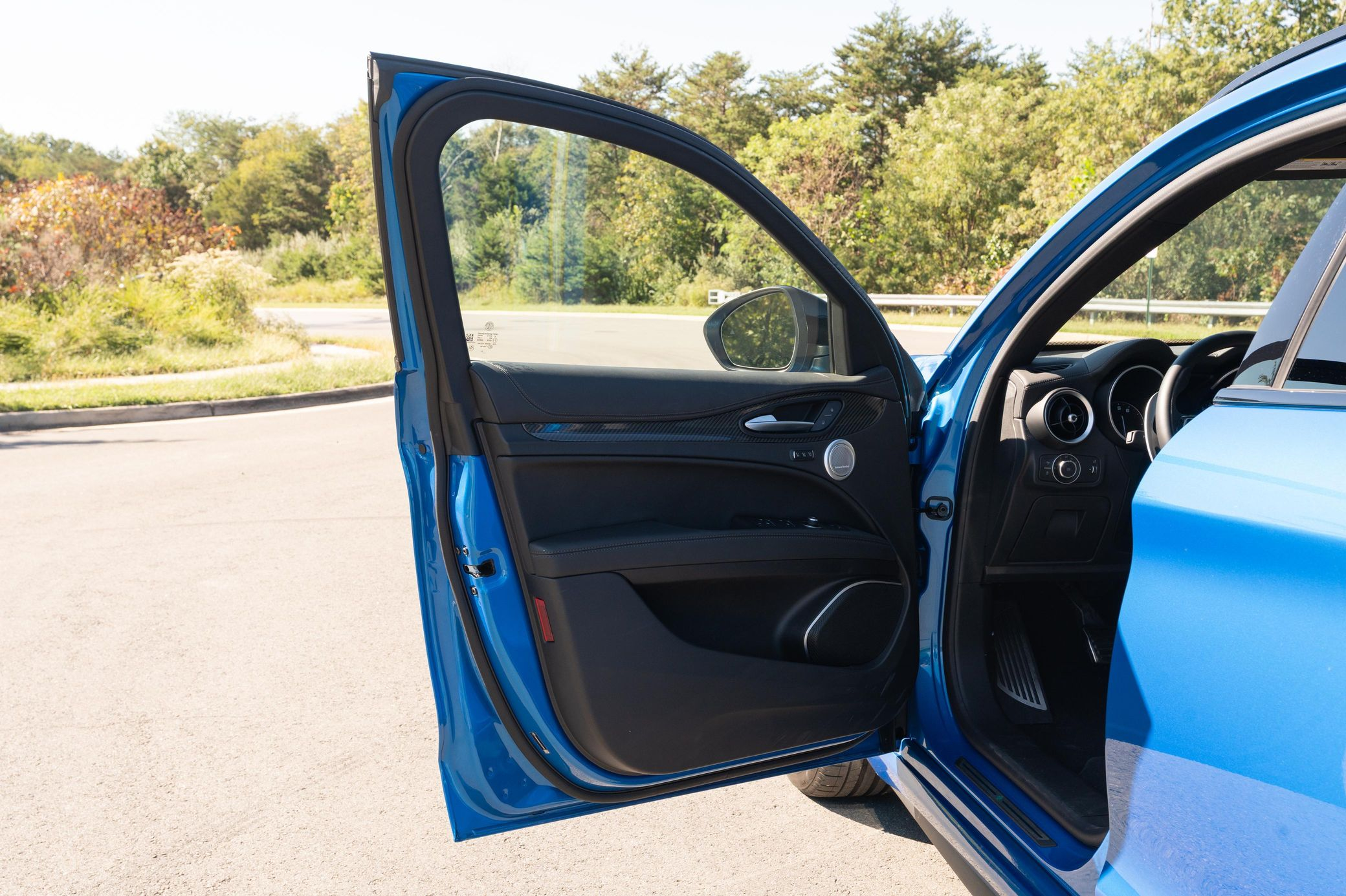 2023 Alfa Romeo Stelvio Quadrifoglio - Image 9