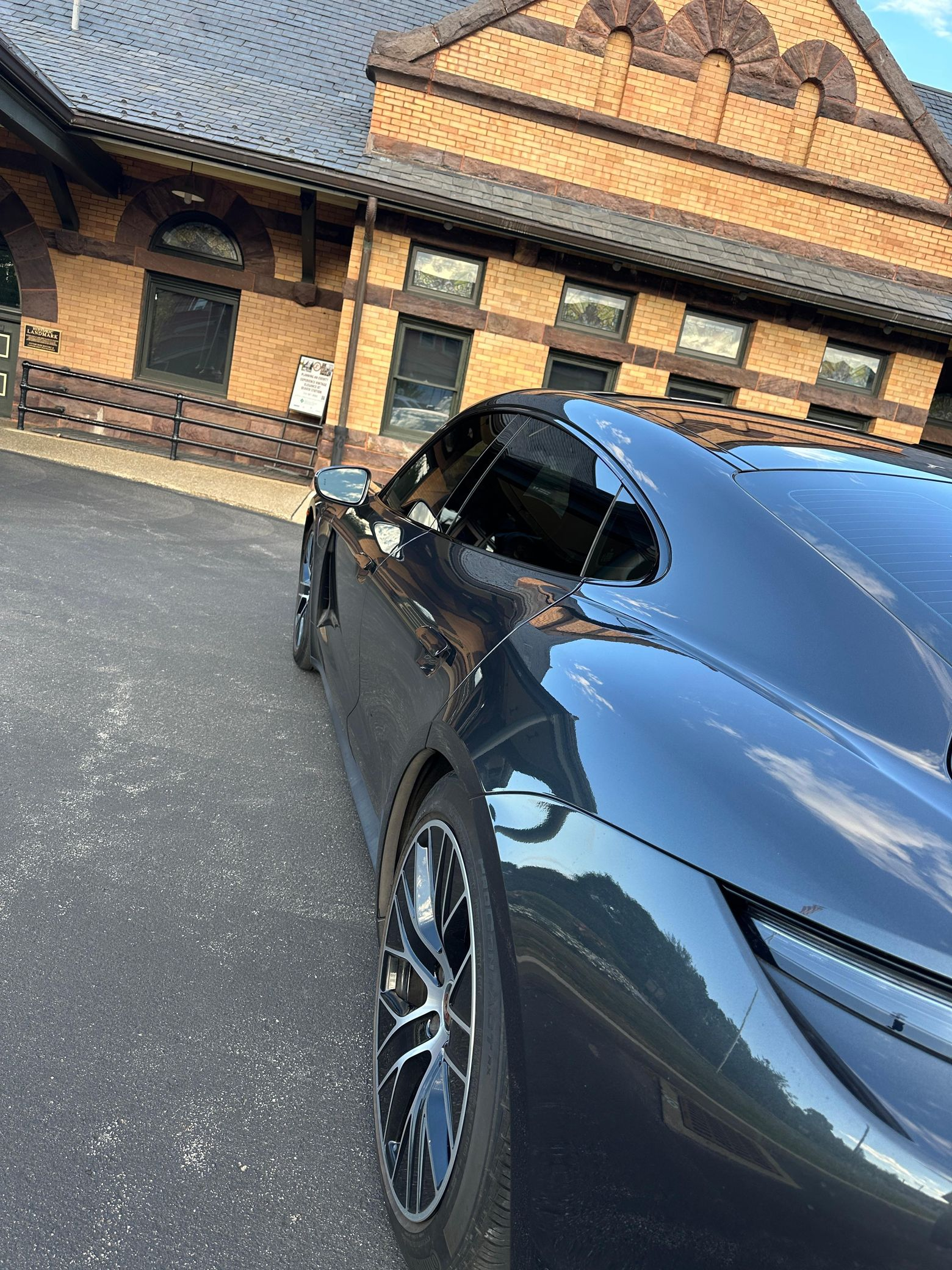 2021 Porsche Taycan 4S - Image 42