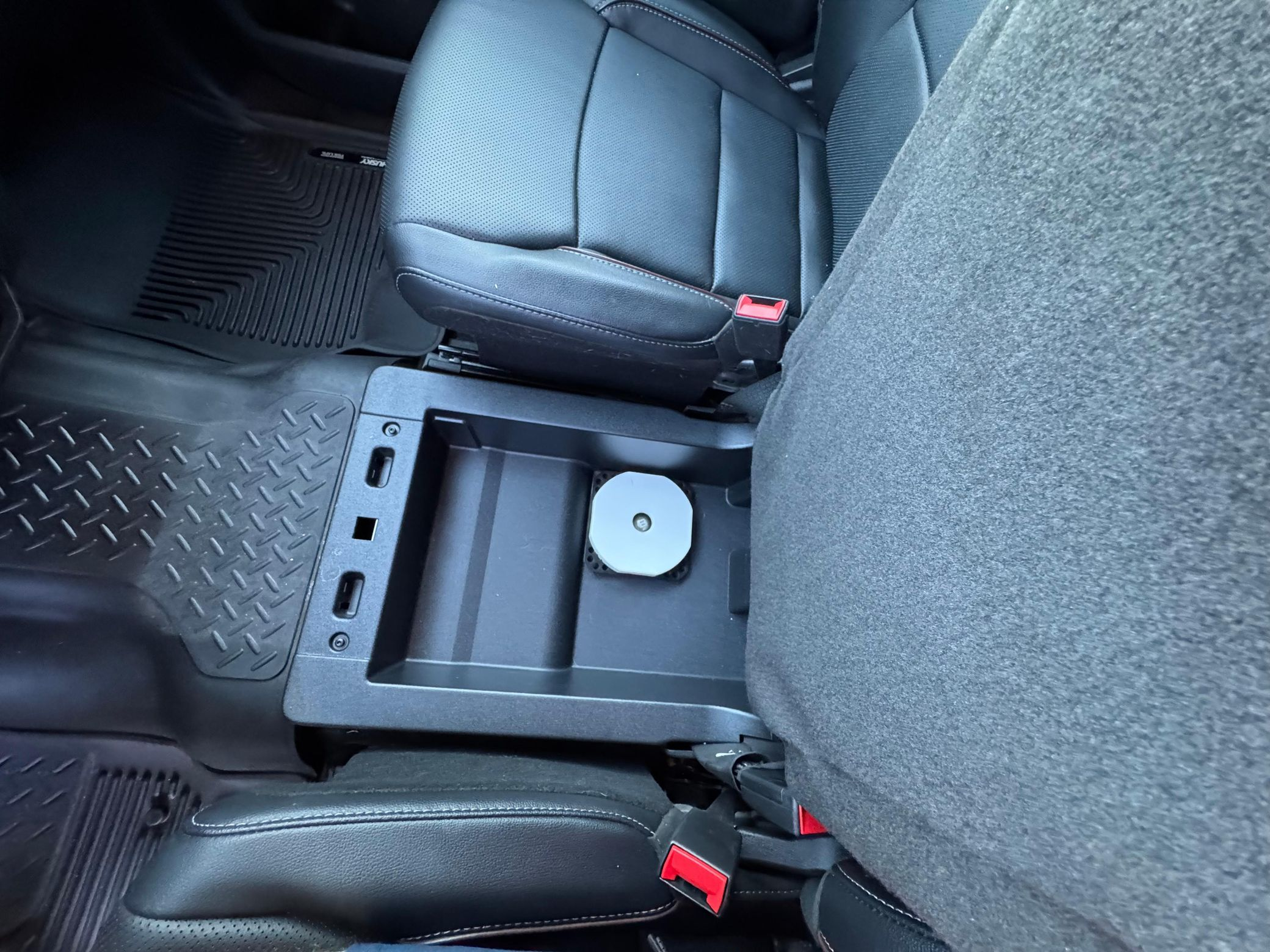 2023 Ford F-350 Super Duty Lariat - Image 30