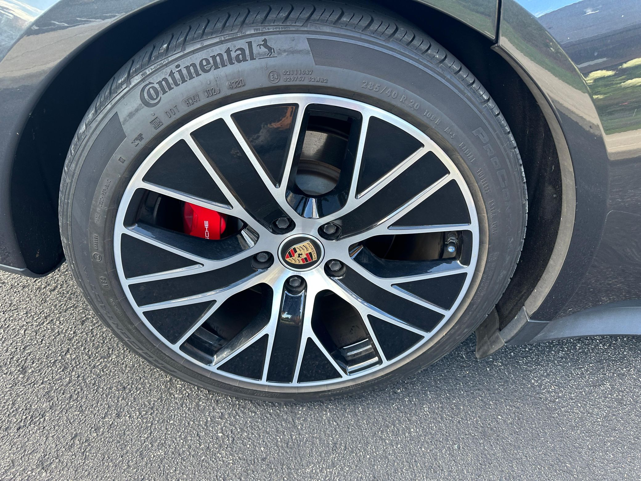 2021 Porsche Taycan 4S - Image 8