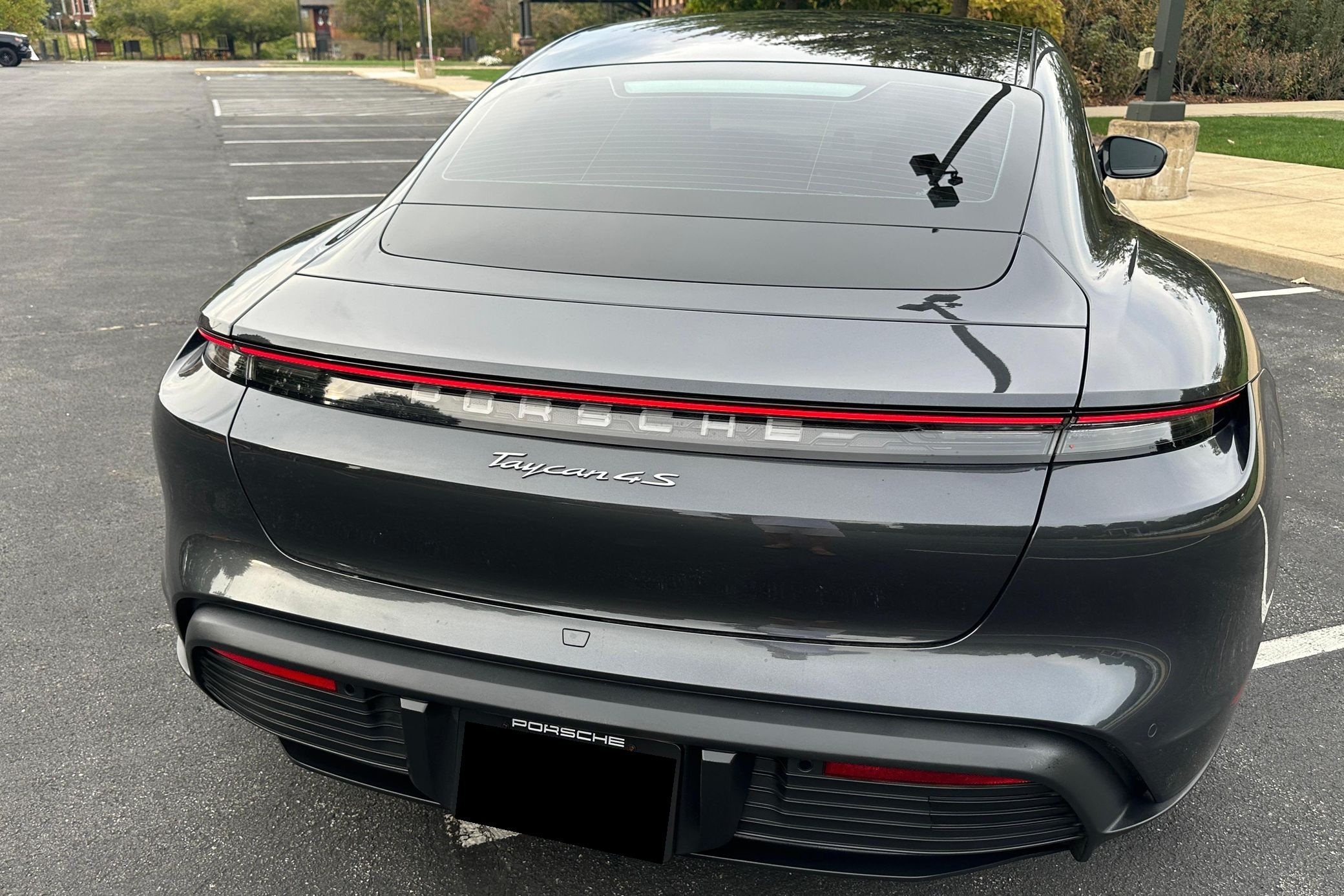 2021 Porsche Taycan 4S - Image 10