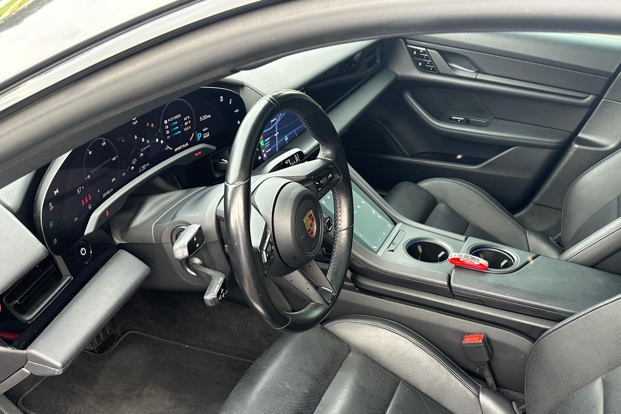 2021 Porsche Taycan 4S - Image 11