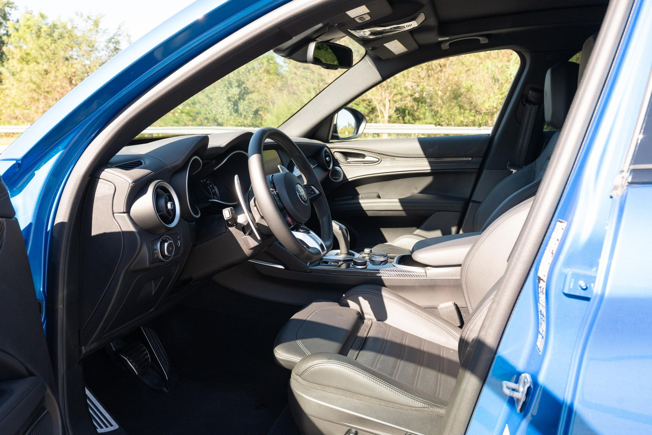 2023 Alfa Romeo Stelvio Quadrifoglio - Image 35