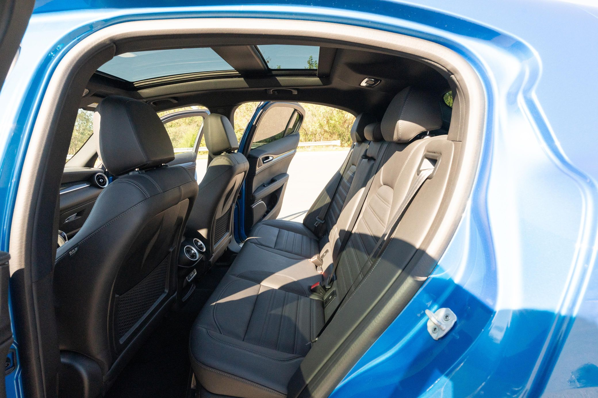 2023 Alfa Romeo Stelvio Quadrifoglio - Image 36