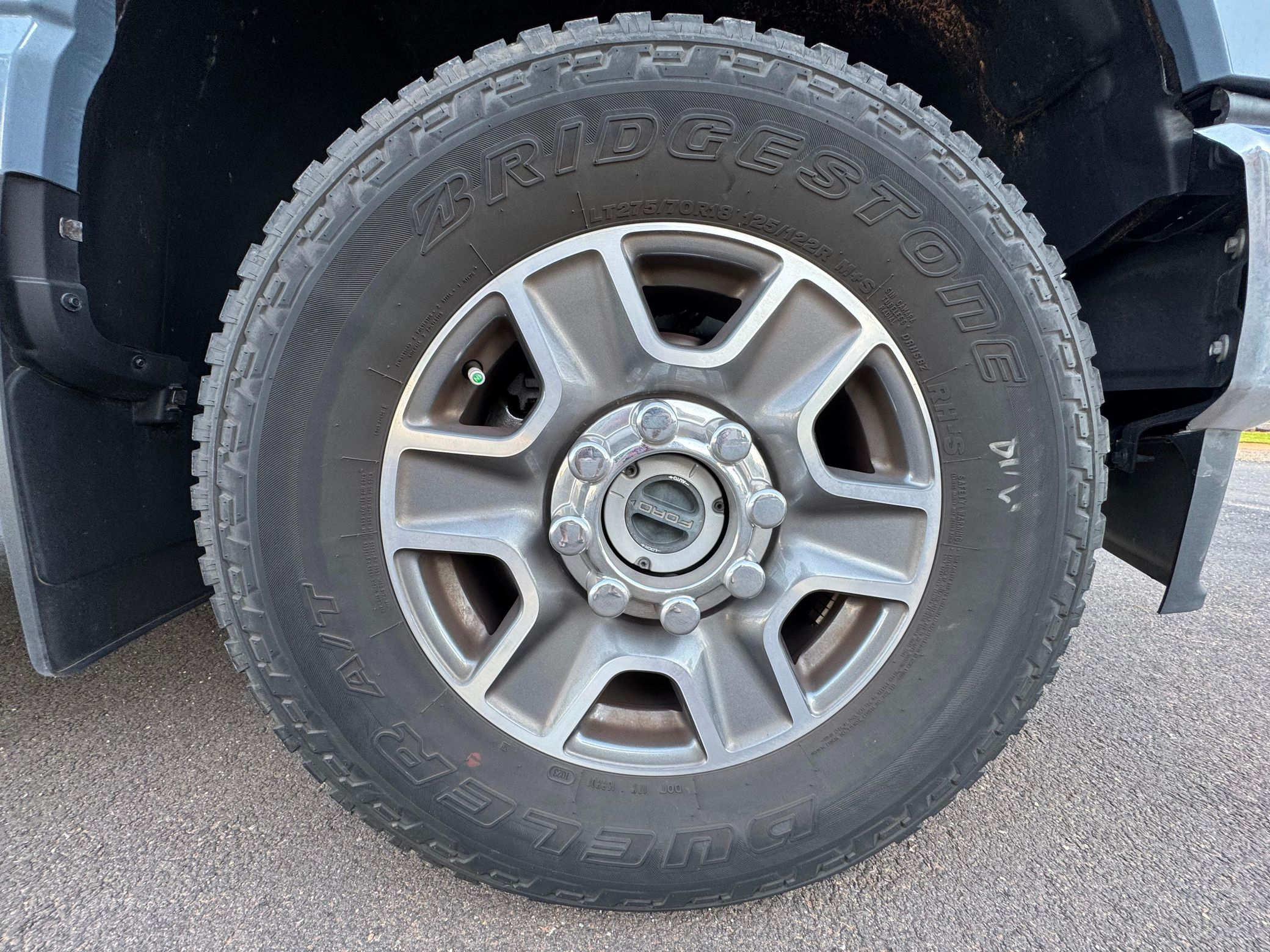 2023 Ford F-350 Super Duty Lariat - Image 46