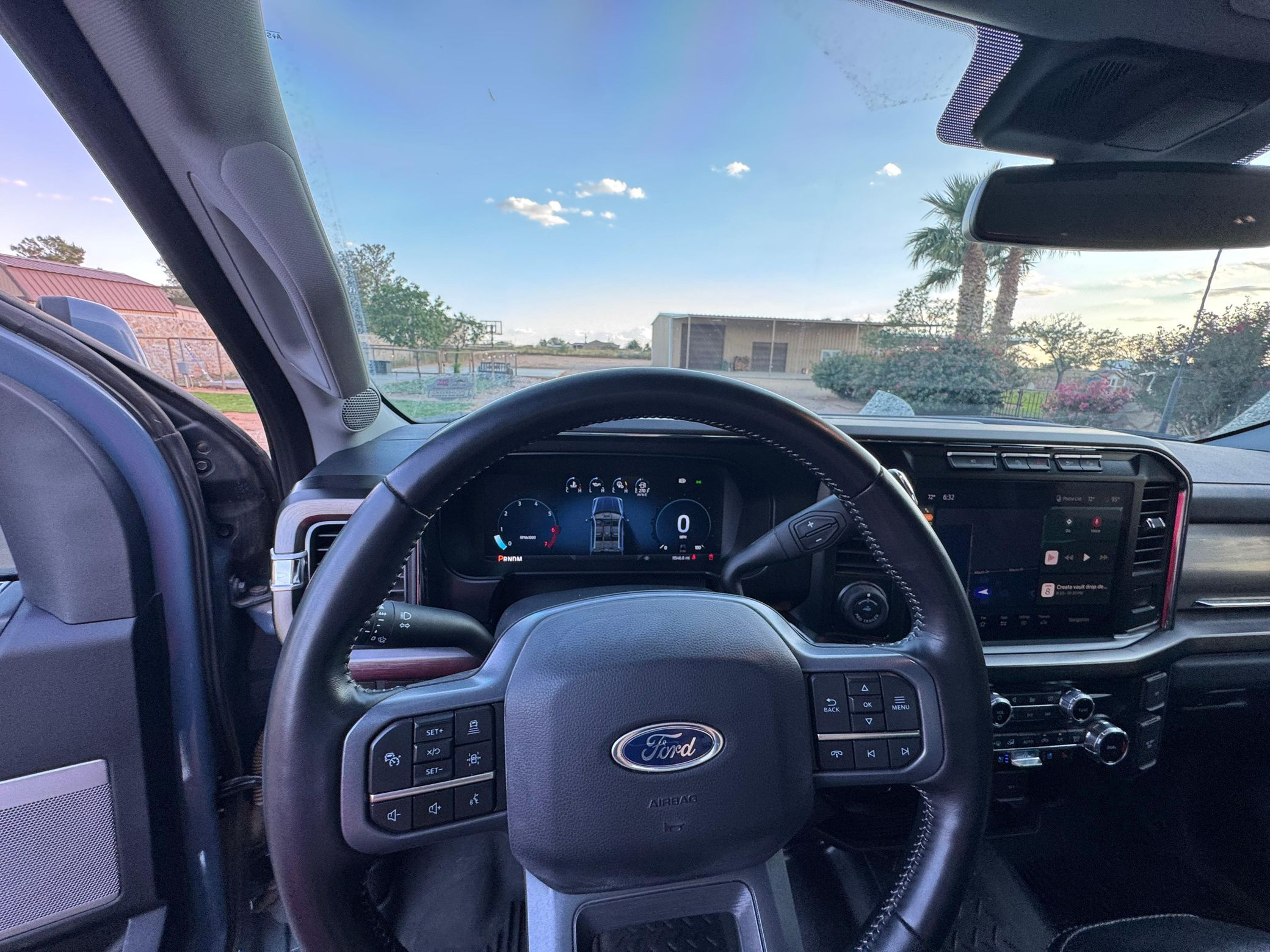 2023 Ford F-350 Super Duty Lariat - Image 47