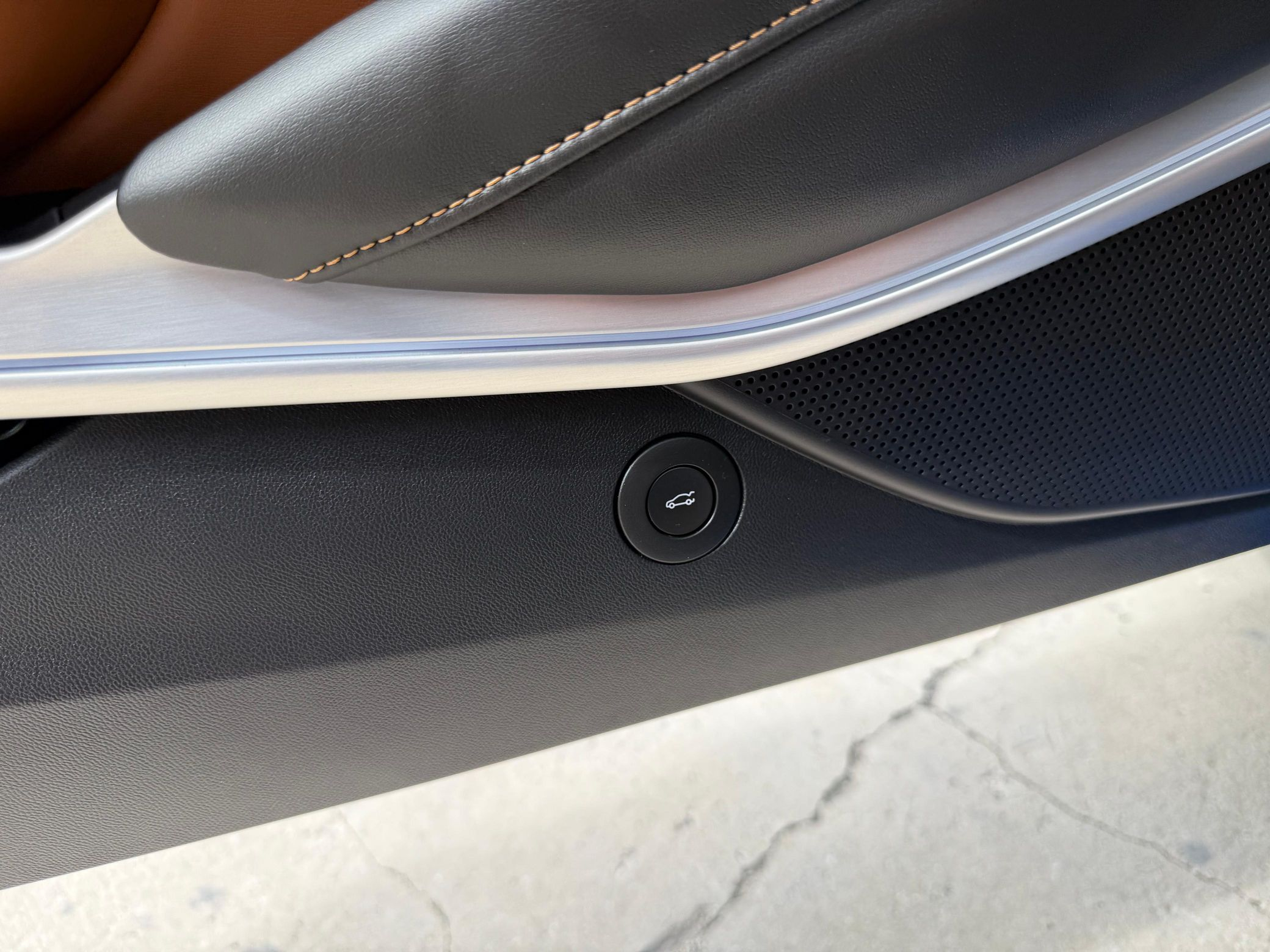 2016 Chevrolet Camaro 2SS - Image 10